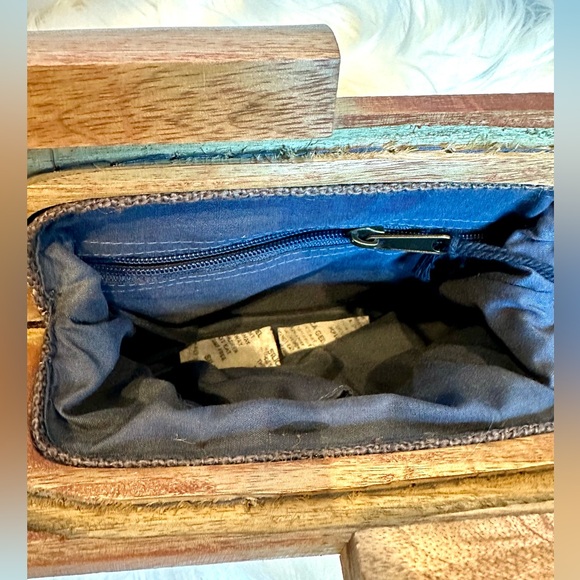 •NWT• chloe and lex charcoal stitched beaded/embroidered celebration clutch - Picture 7 of 12